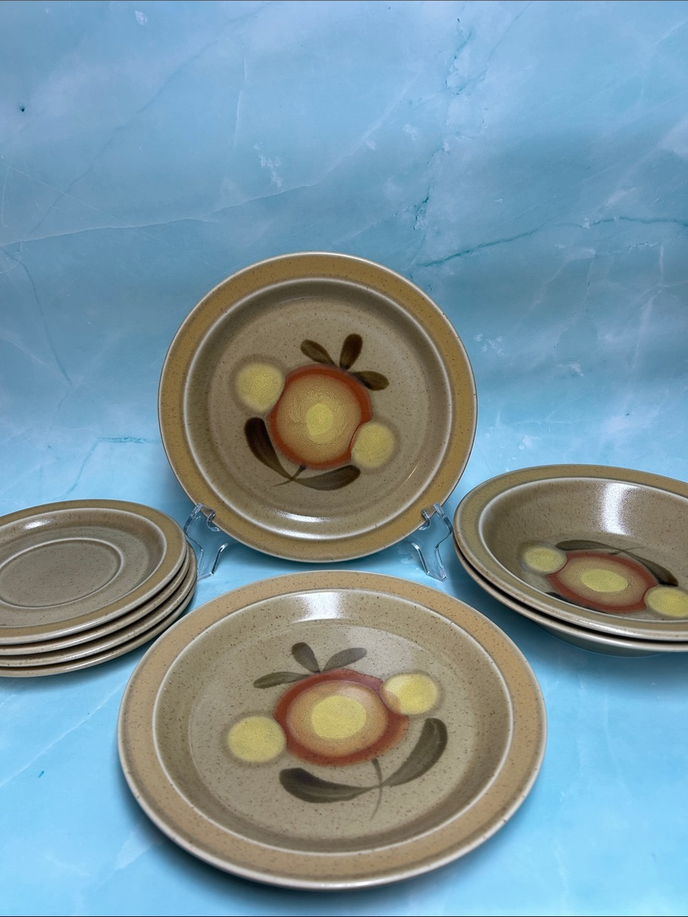 Finlandia by PREMIERE potterskraft p5027
Stoneware Dinnerware 8 pcs